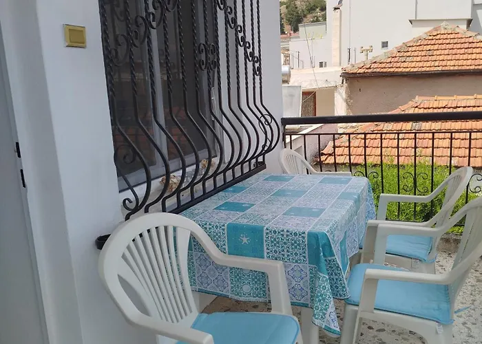 Cozy Néa Péramos